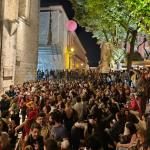 Uma vez mais, a Liberdade passou pelo Largo do Carmo - e o Arraial dos Cravos também